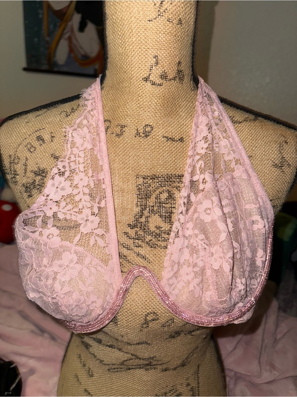 Victoria's Secret Pink Lace Halter Bra with lace floral Design size Large